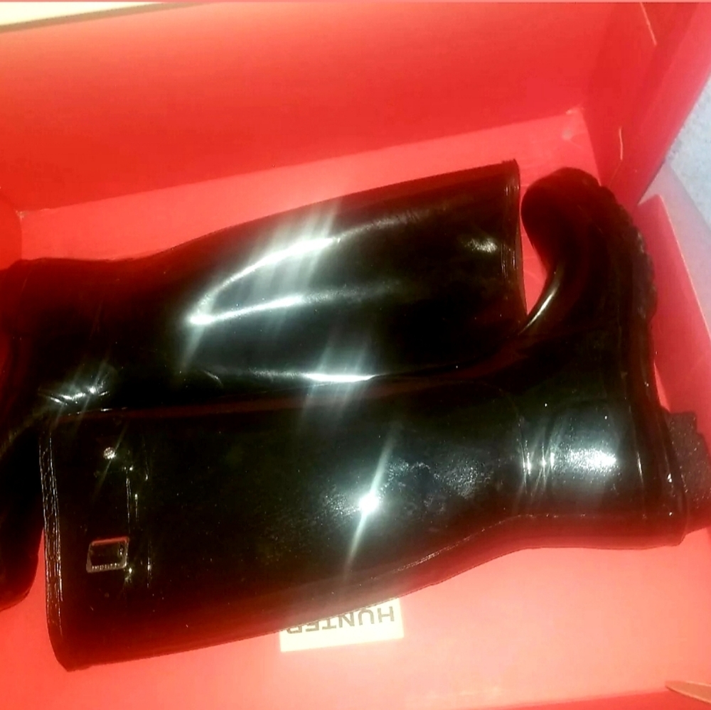rain boots - Picture 3 of 5